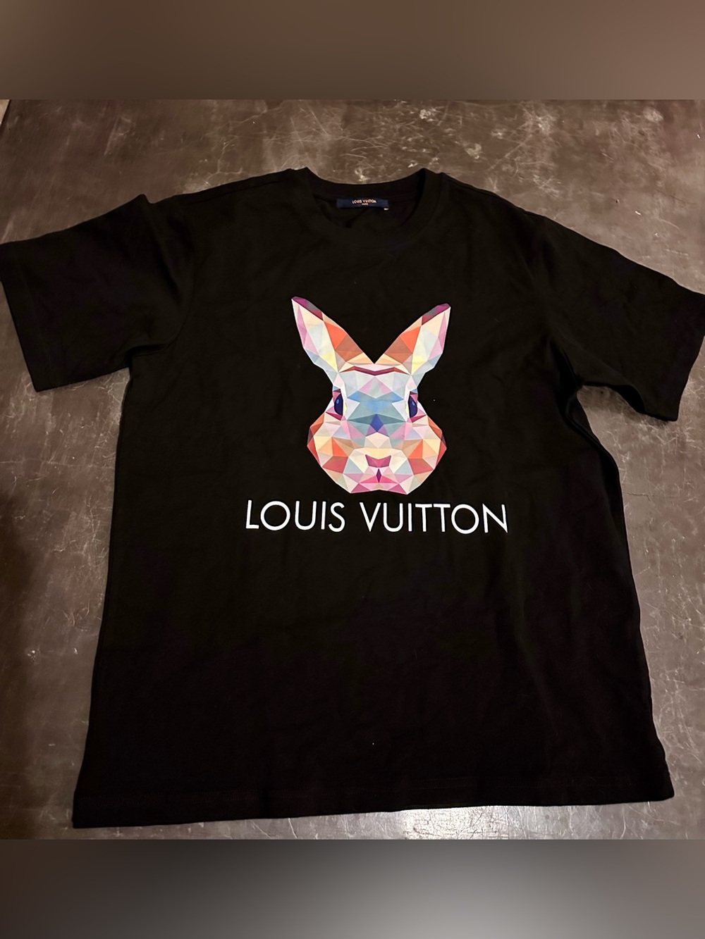 LV BLACK TSHIRT